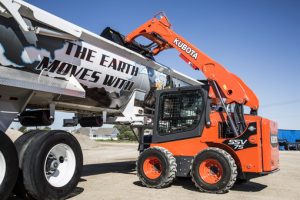 SSV75 Vertical Lift Skid Steer Loading Dump Truck