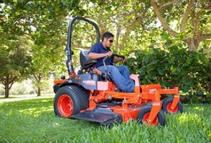 Kubota Z700 Series Commercial Zero-Turn Mower